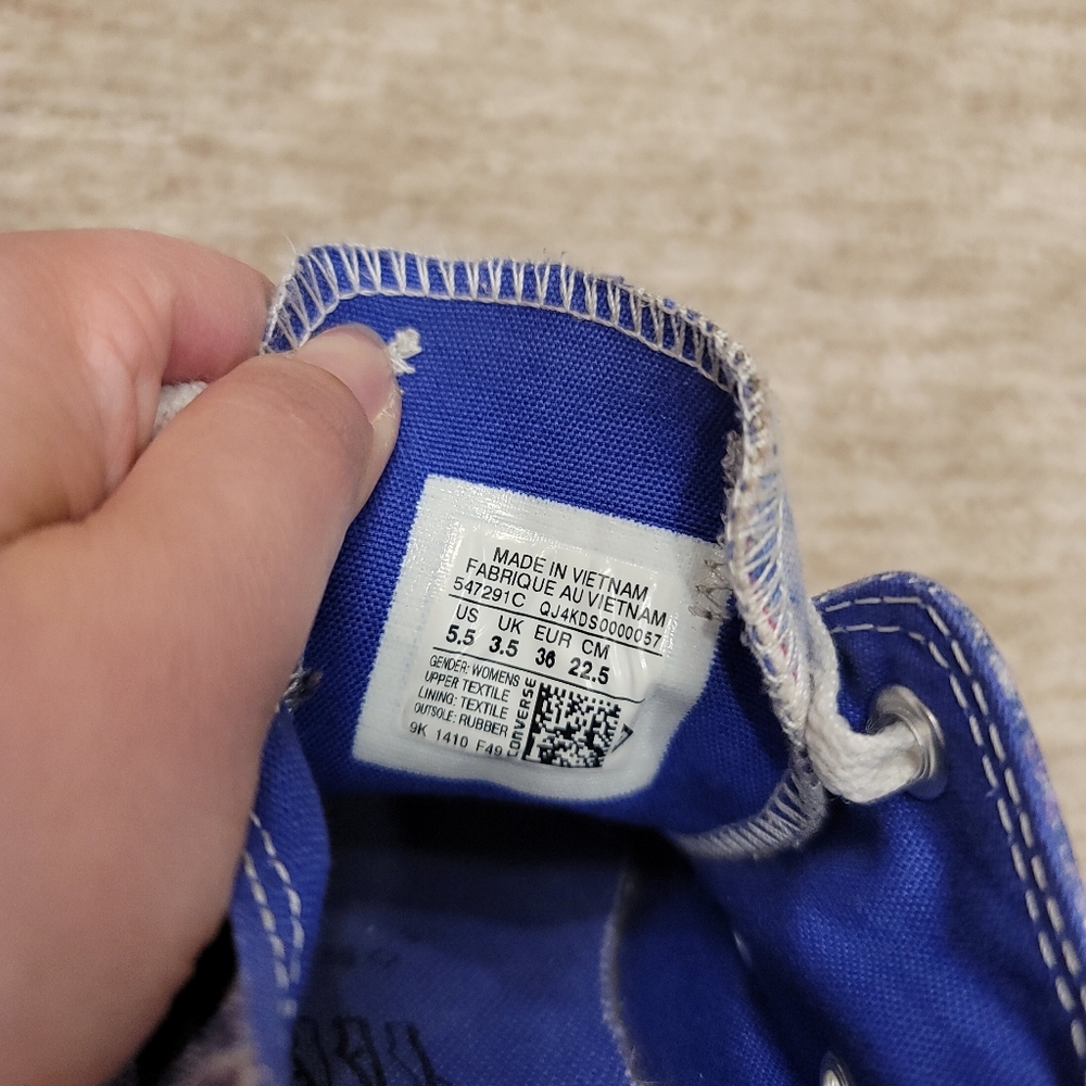 Chuck Taylor Tie Dyed Sneakers - Picture 11 of 11
